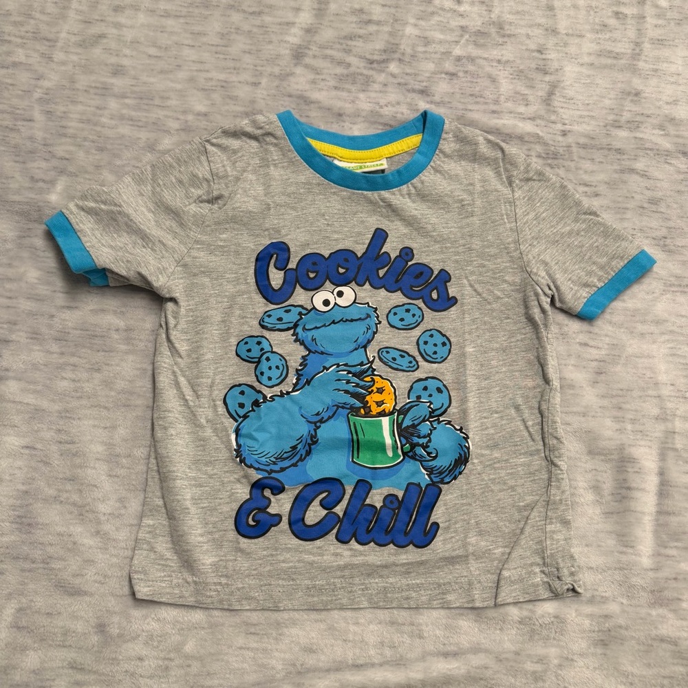 4/20$ Sesame Street Grey Cookie Monster Short Sleeve Tee Shirt T-shirt size 5T